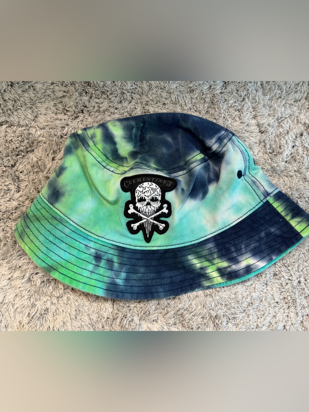 Tie-Dye Bucket Hat with Skull Crossbones Patch - Green & Navy